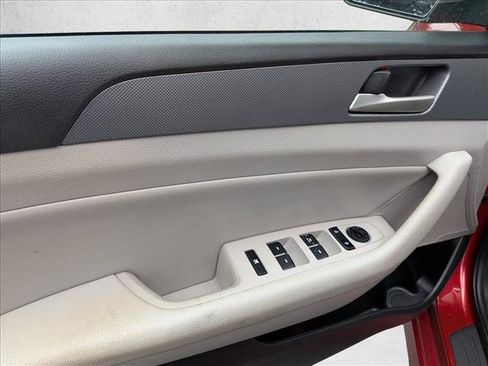 Used 2018 Hyundai Sonata SEL FWD image 15