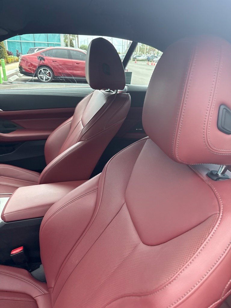 Used 2024 BMW 430i Convertible w/ M Sport Package RWD image 3