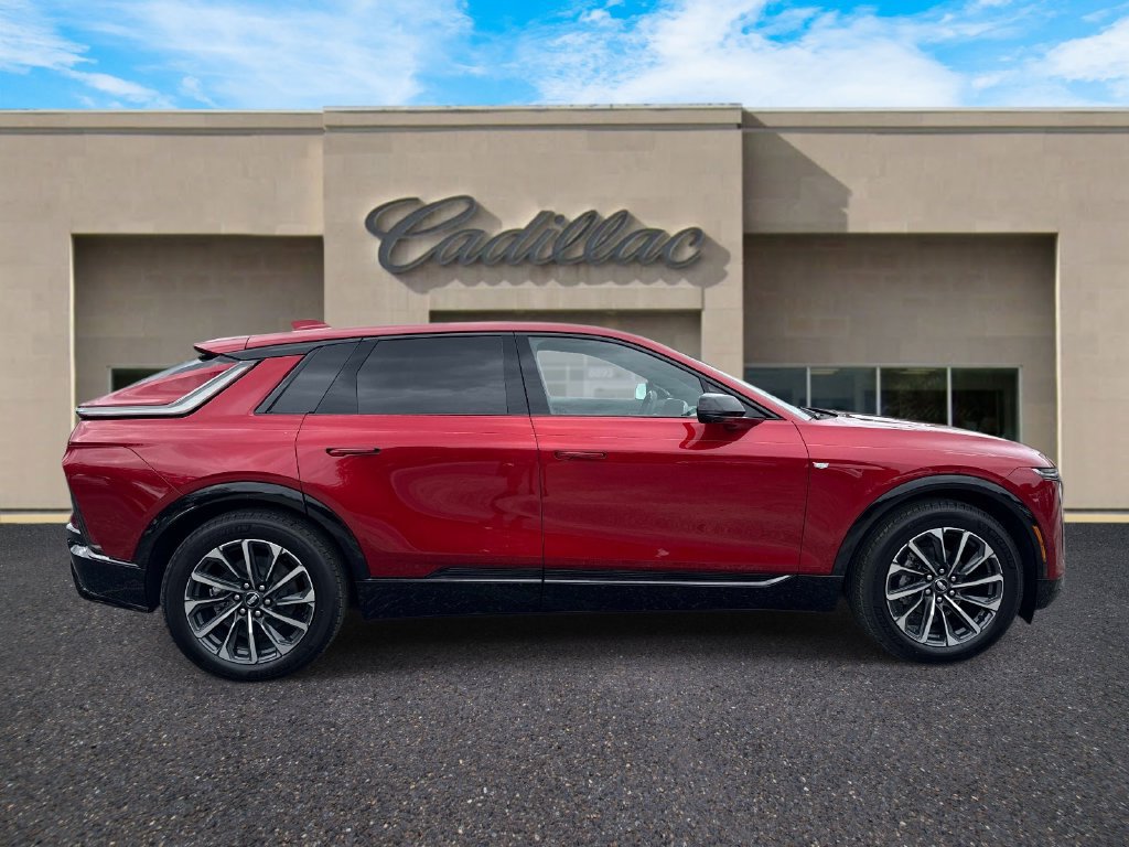 New 2027 Cadillac Lyriq Sport RWD image 2