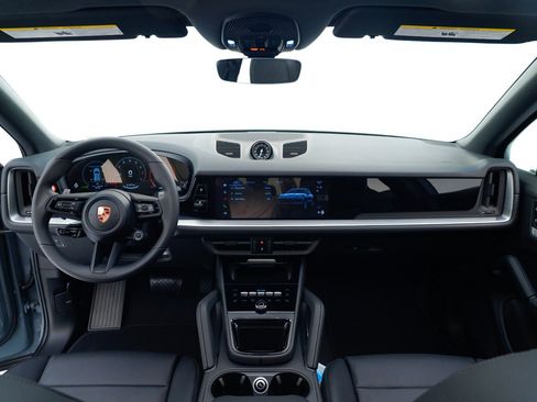 Certified 2026 Porsche Cayenne AWD/4WD image 19