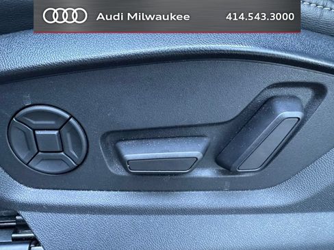 Used 2020 Audi Q8 Premium Plus w/ Premium Plus Package AWD/4WD image 11