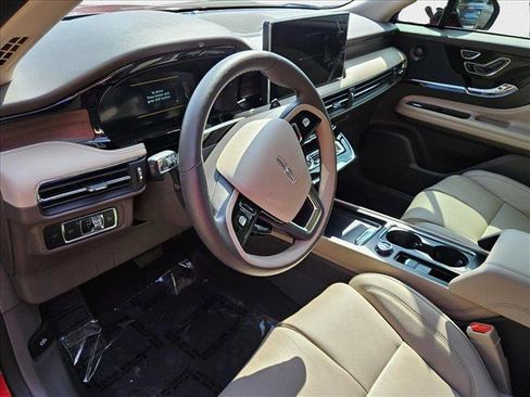 New 2024 Lincoln Corsair Reserve w/ Equipment Group 202A image 3