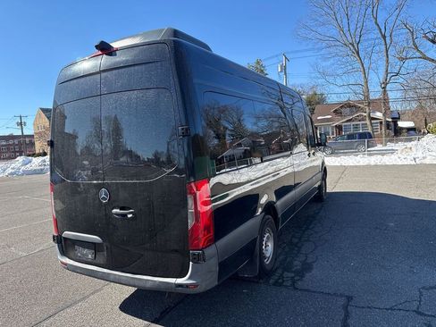 Used 2019 Mercedes-Benz Sprinter 2500 w/ Driver Convenience Package image 8
