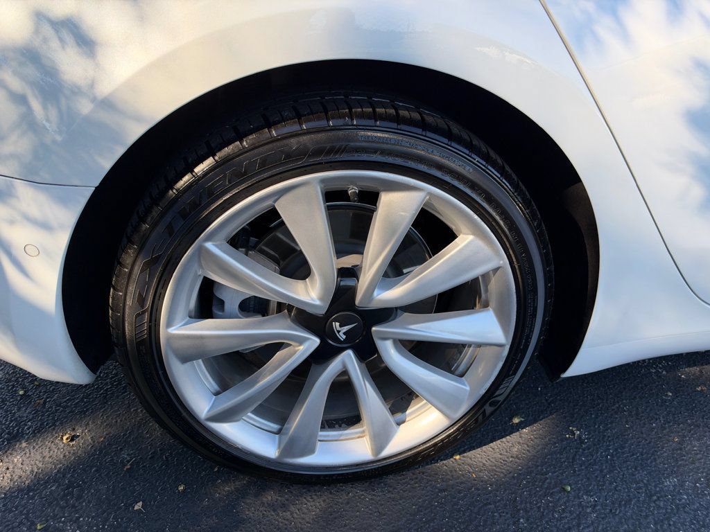 Used 2018 Tesla Model 3 Long Range RWD image 32
