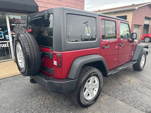 Used 2012 Jeep Wrangler Unlimited Sport AWD/4WD image 5