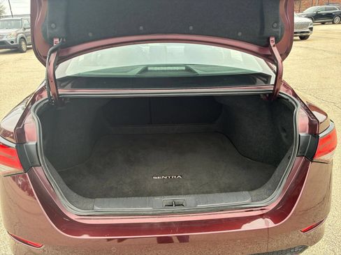 Used 2025 Nissan Sentra SV FWD image 29