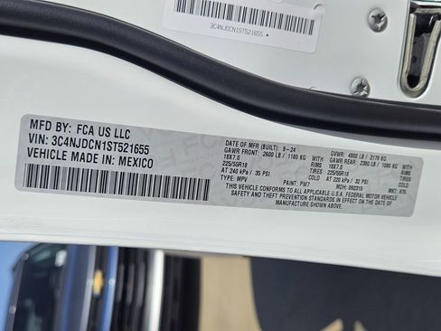 Used 2025 Jeep Compass Limited AWD/4WD image 38