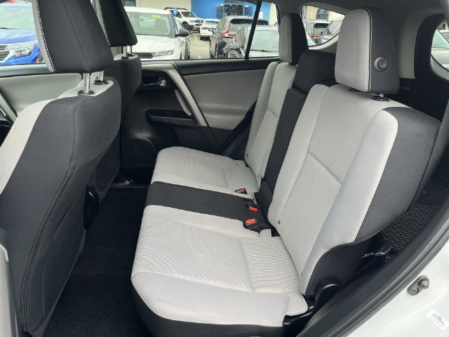 Used 2017 Toyota RAV4 XLE FWD image 25