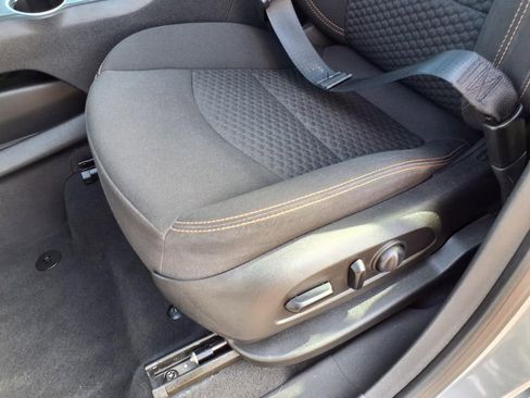 Used 2019 GMC Terrain SLE w/ Driver Convenience Package image 26