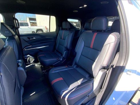 New 2026 Chevrolet Traverse RS w/ LPO, Floor Liner Package image 14