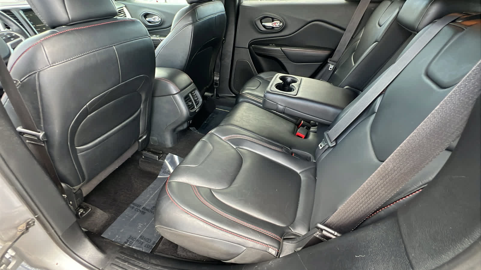 Used 2014 Jeep Cherokee Trailhawk w/ Comfort/Convenience Group AWD/4WD image 24