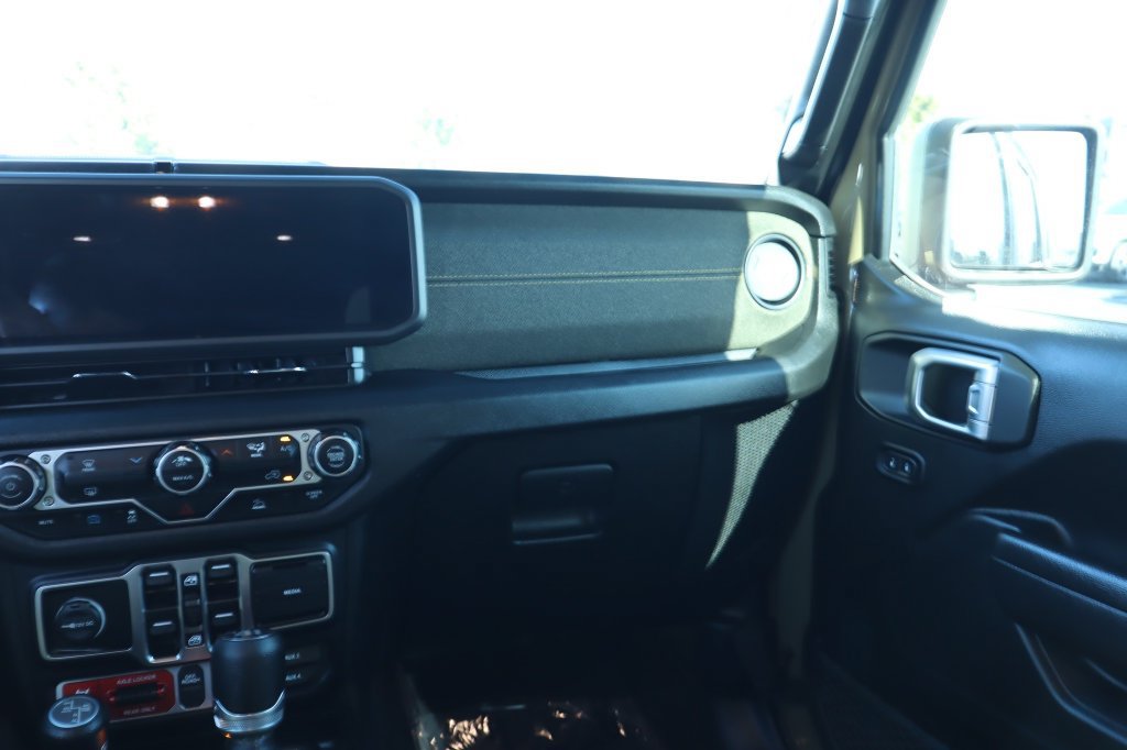 Used 2025 Jeep Wrangler Unlimited Sport S 4xe AWD/4WD image 30