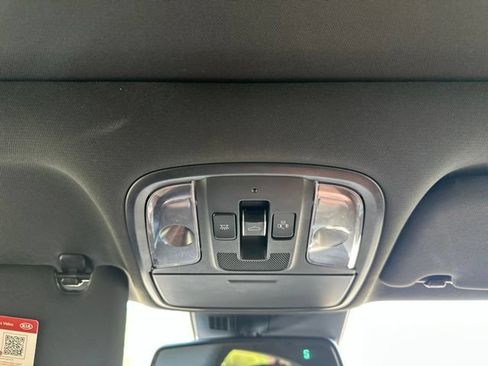 Used 2021 Kia Stinger GT1 RWD image 28