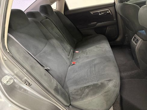 Used 2014 Nissan Altima 2.5 SV w/ Convenience Package image 24