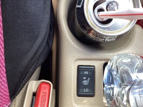 Used 2019 Nissan Rogue SV w/ Premium Package image 13