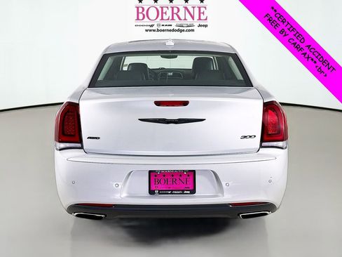 Used 2023 Chrysler 300 Touring L w/ Popular Equipment Group image 6