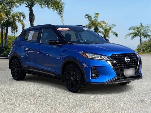 Certified 2022 Nissan Kicks SR image 5