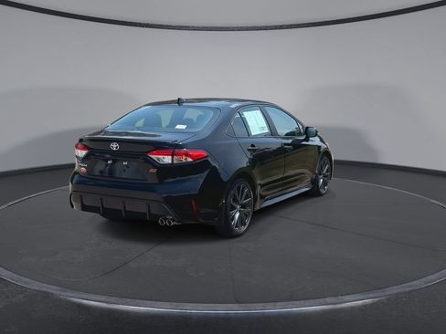 Used 2025 Toyota Corolla SE FWD image 8