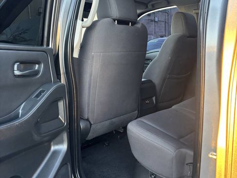 Used 2022 Nissan Frontier S w/ Technology Package image 21
