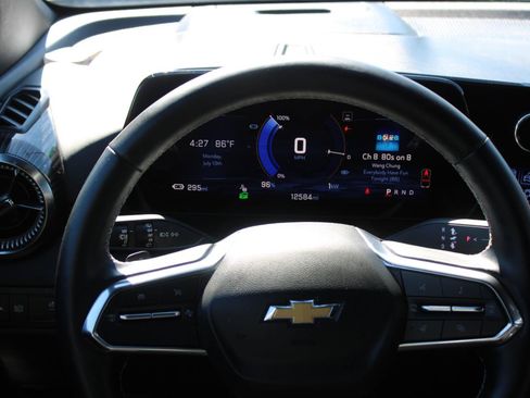 Used 2024 Chevrolet Blazer EV LT AWD/4WD image 8