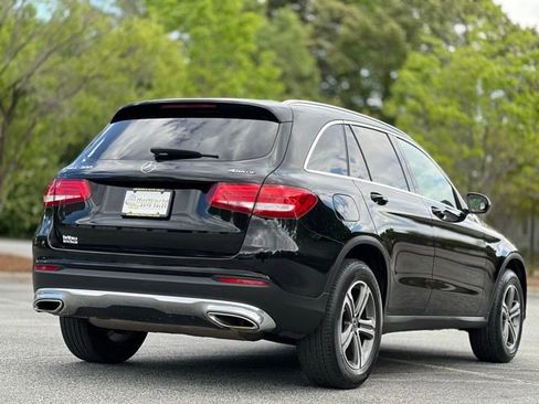 Used 2019 Mercedes-Benz GLC 300 4MATIC image 5
