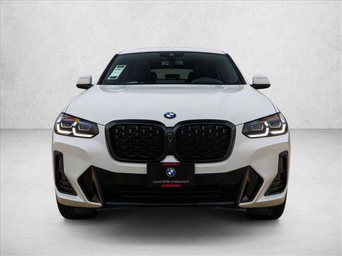 Used 2024 BMW X4 xDrive30i w/ Premium Package AWD/4WD image 2