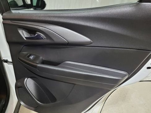 Used 2023 Chevrolet TrailBlazer LT w/ Convenience Package image 51