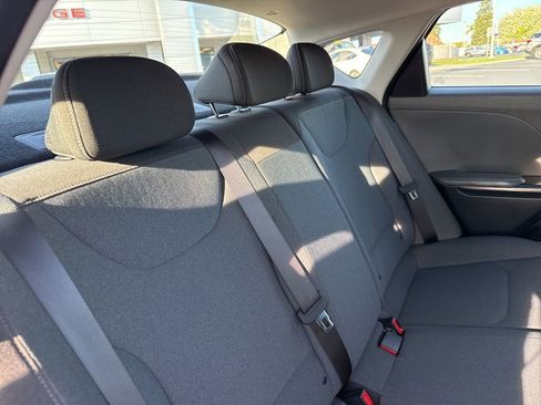 Used 2025 Kia K4 LXS image 13