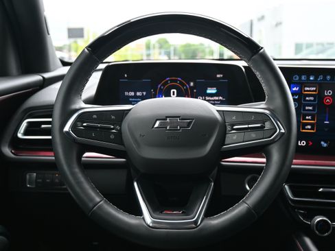 Used 2024 Chevrolet Traverse Z71 w/ Enhanced Driving Package AWD/4WD image 19