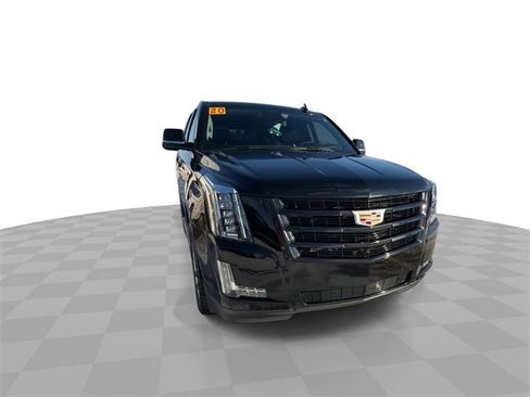 Certified 2020 Cadillac Escalade Luxury w/ Escalade Sport Edition image 3