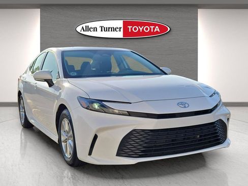 Used 2025 Toyota Camry LE FWD image 2