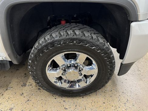 Used 2017 GMC Sierra 3500 Denali w/ Duramax Plus Package image 19