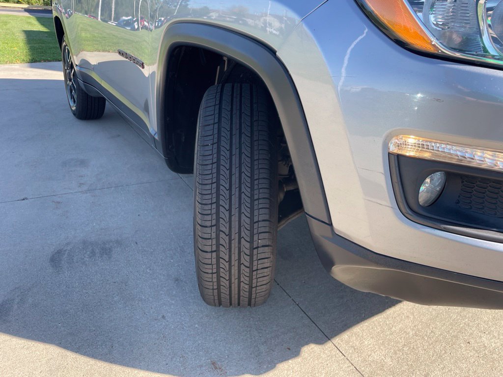 Used 2019 Jeep Compass Trailhawk AWD/4WD image 16