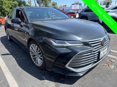 Used 2019 Toyota Avalon Limited w/ Advanced Safety Package FWD image 1