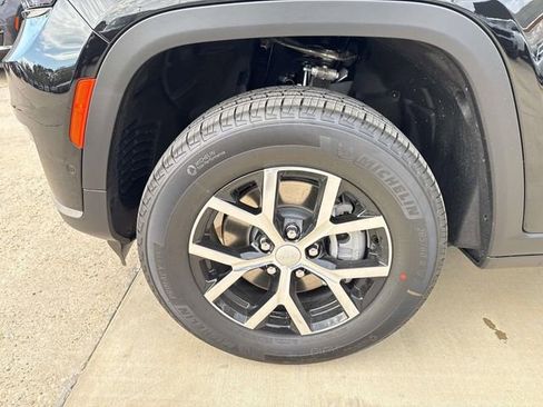 New 2025 Jeep Grand Cherokee L Limited w/ Luxury Tech Group II RWD image 3