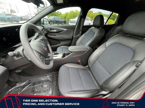 Used 2025 Buick Envista Preferred w/ Convenience II Package FWD image 10