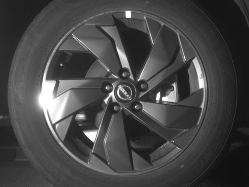 Used 2025 Nissan Rogue SV image 13