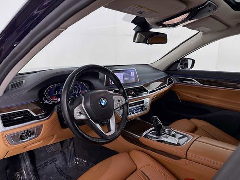Used 2020 BMW 740i xDrive xDrive w/ Premium Package image 9