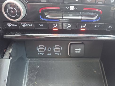 Used 2024 Jeep Grand Cherokee Overland w/ Adv Protech Group III image 26