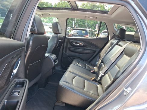 Used 2021 GMC Terrain SLT w/ Infotainment Package II AWD/4WD image 10