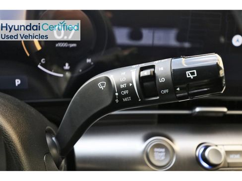 Certified 2025 Hyundai Kona SEL FWD image 21