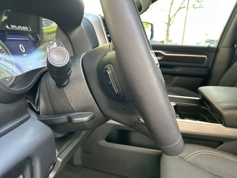 Used 2025 RAM 1500 Big Horn AWD/4WD image 43