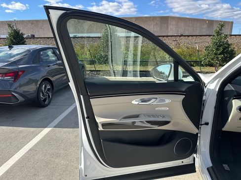New 2026 Genesis GV70 3.5T Sport Prestige AWD/4WD image 17