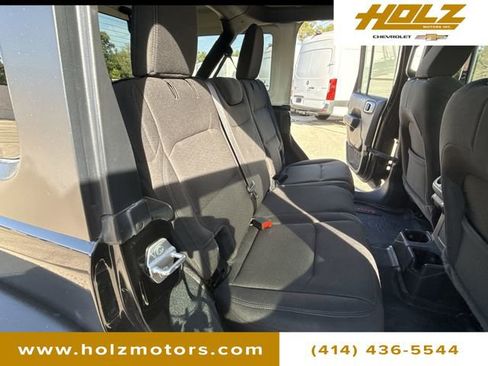 Used 2022 Jeep Wrangler Unlimited Sport image 27