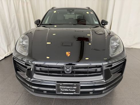 Certified 2026 Porsche Macan AWD/4WD image 6