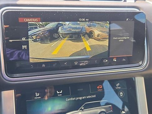 Used 2020 Land Rover Range Rover HSE image 13