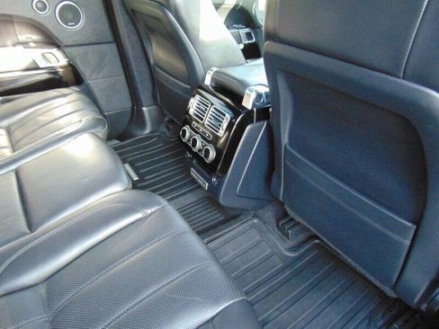 Used 2015 Land Rover Range Rover Supercharged image 17