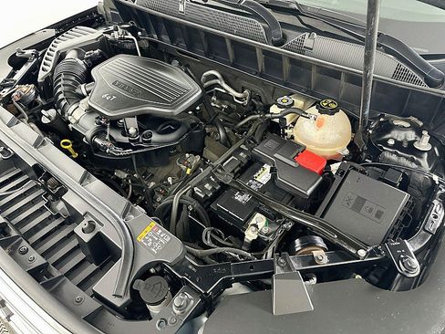 Used 2018 GMC Acadia SLE w/ Driver Alert Package I AWD/4WD image 29