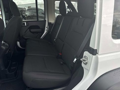 Used 2023 Jeep Wrangler Unlimited w/ Cold Weather Group AWD/4WD image 15