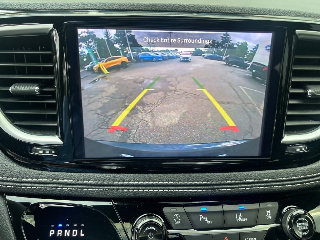 Used 2025 Chrysler Pacifica Limited FWD image 25